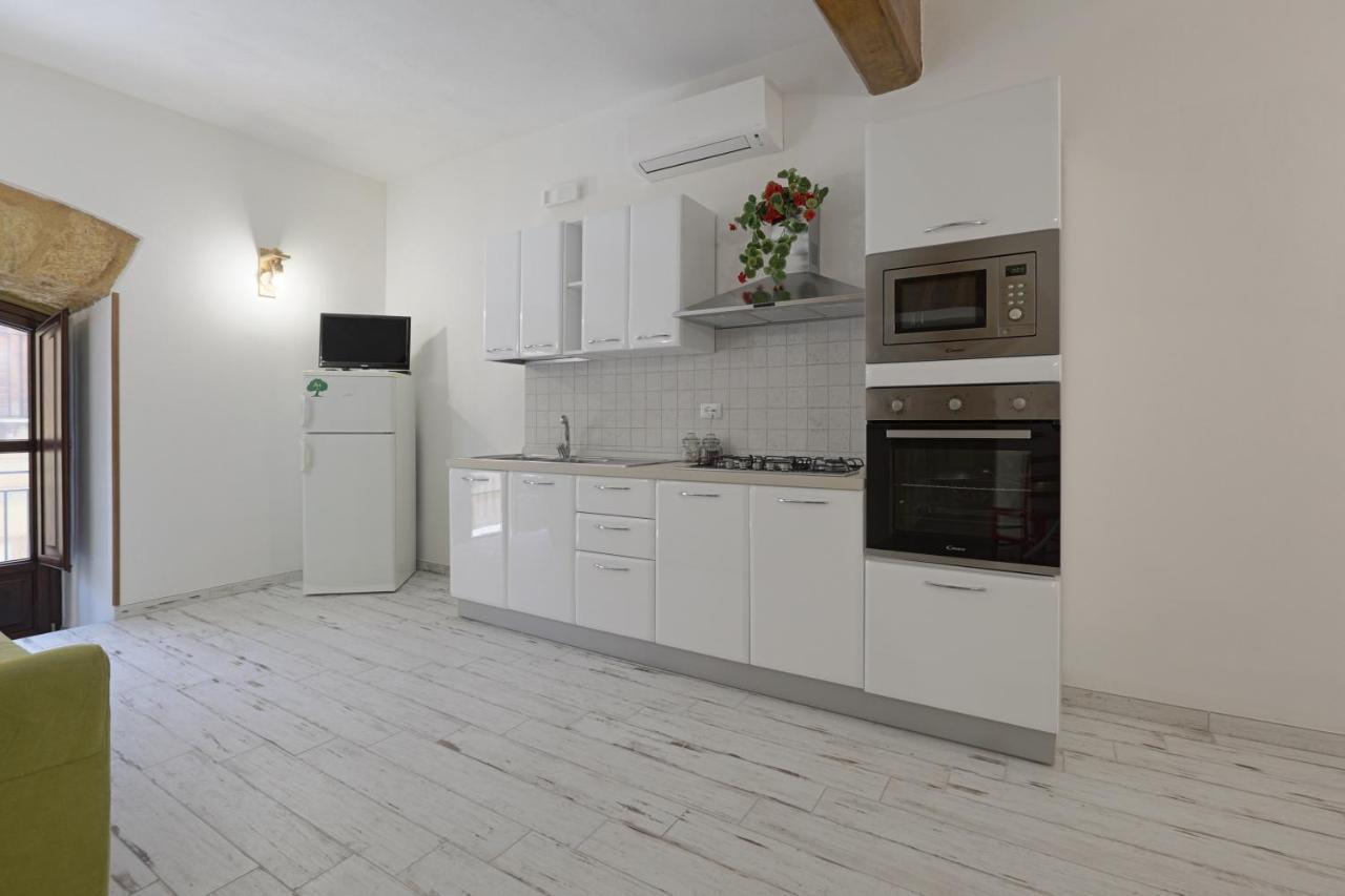 La Sedia Rossa Historical Centre Apartment อากริเจนโต ภายนอก รูปภาพ