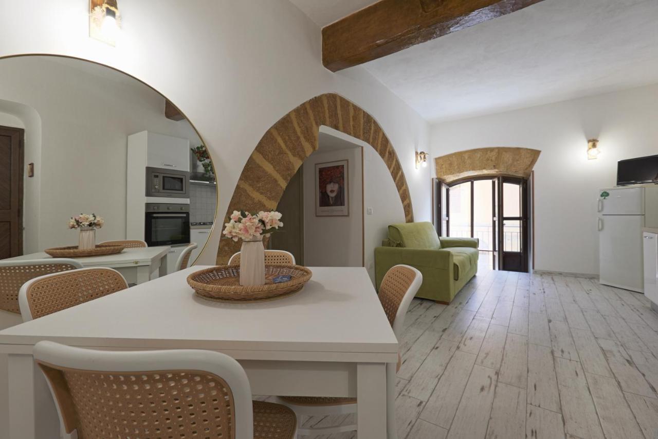 La Sedia Rossa Historical Centre Apartment อากริเจนโต ภายนอก รูปภาพ