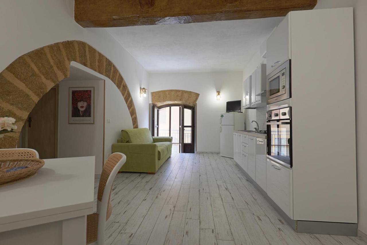 La Sedia Rossa Historical Centre Apartment อากริเจนโต ภายนอก รูปภาพ
